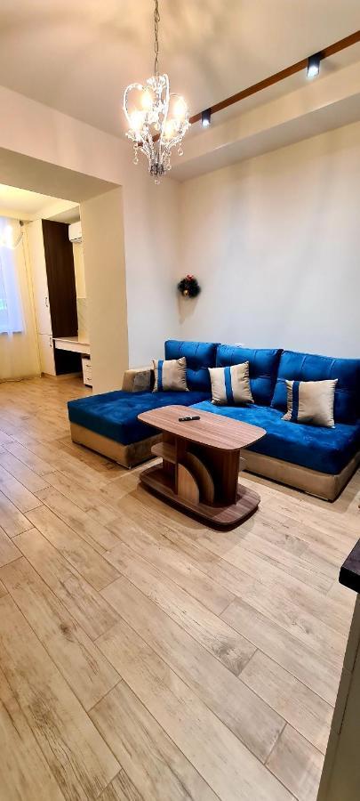 Deluxe Apartment In City Center Ереван Экстерьер фото