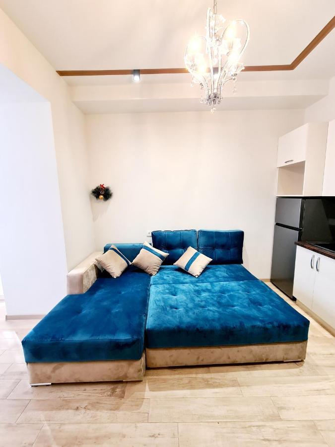 Deluxe Apartment In City Center Ереван Экстерьер фото