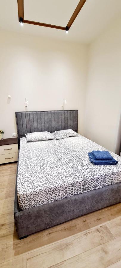 Deluxe Apartment In City Center Ереван Экстерьер фото